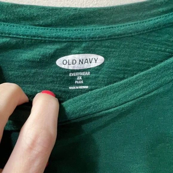 Bundle of 3 Old Navy EveryWear Long-Sleeve T-Shirts, Size 2X (20/22) - Picture 5 of 8